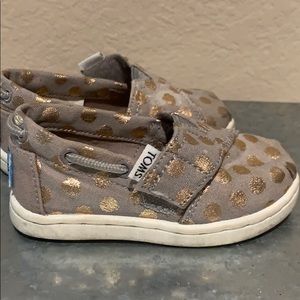 slip on sneakers